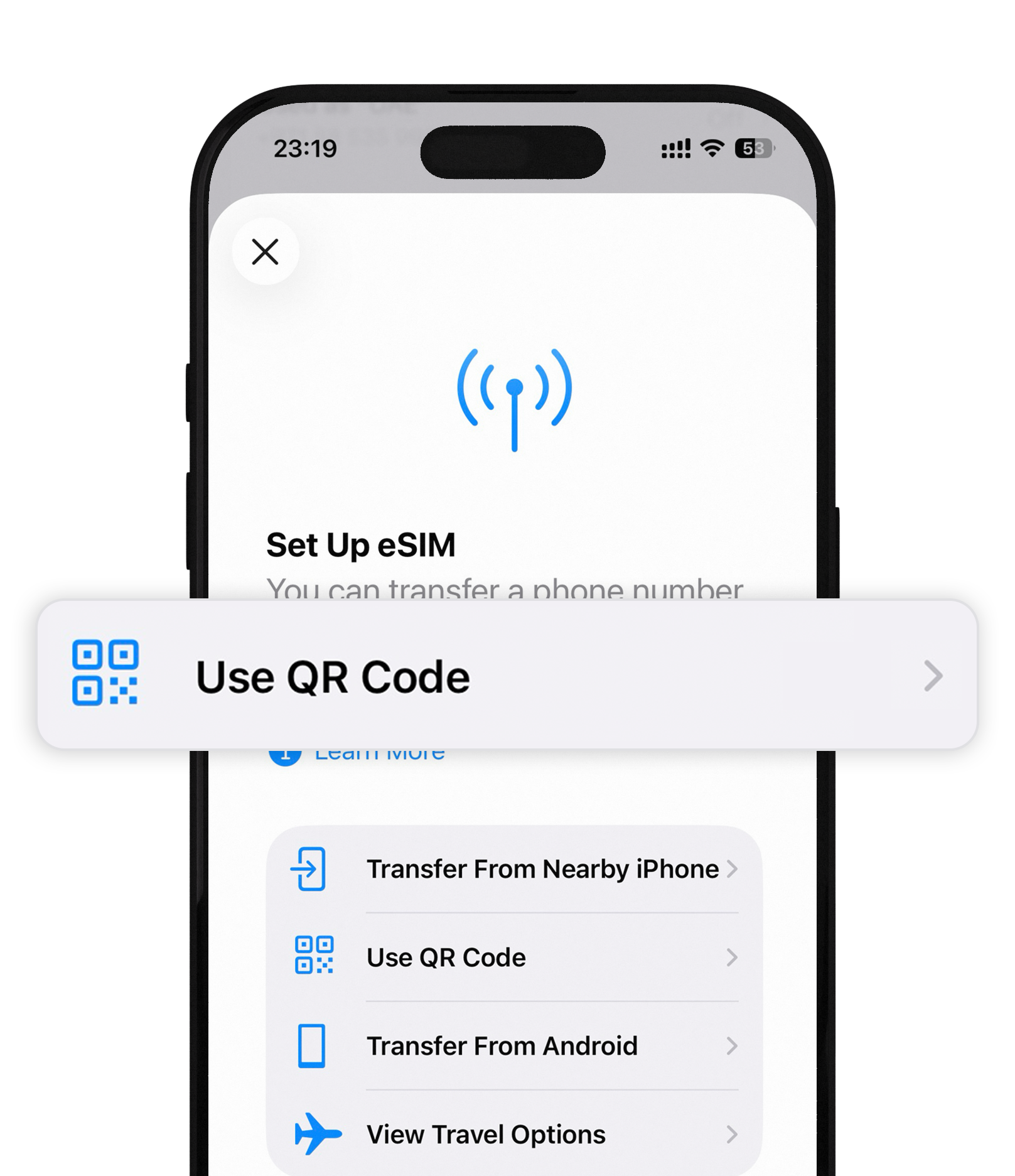 شاشة إعداد eSIM مع تمييز استخدام رمز QR